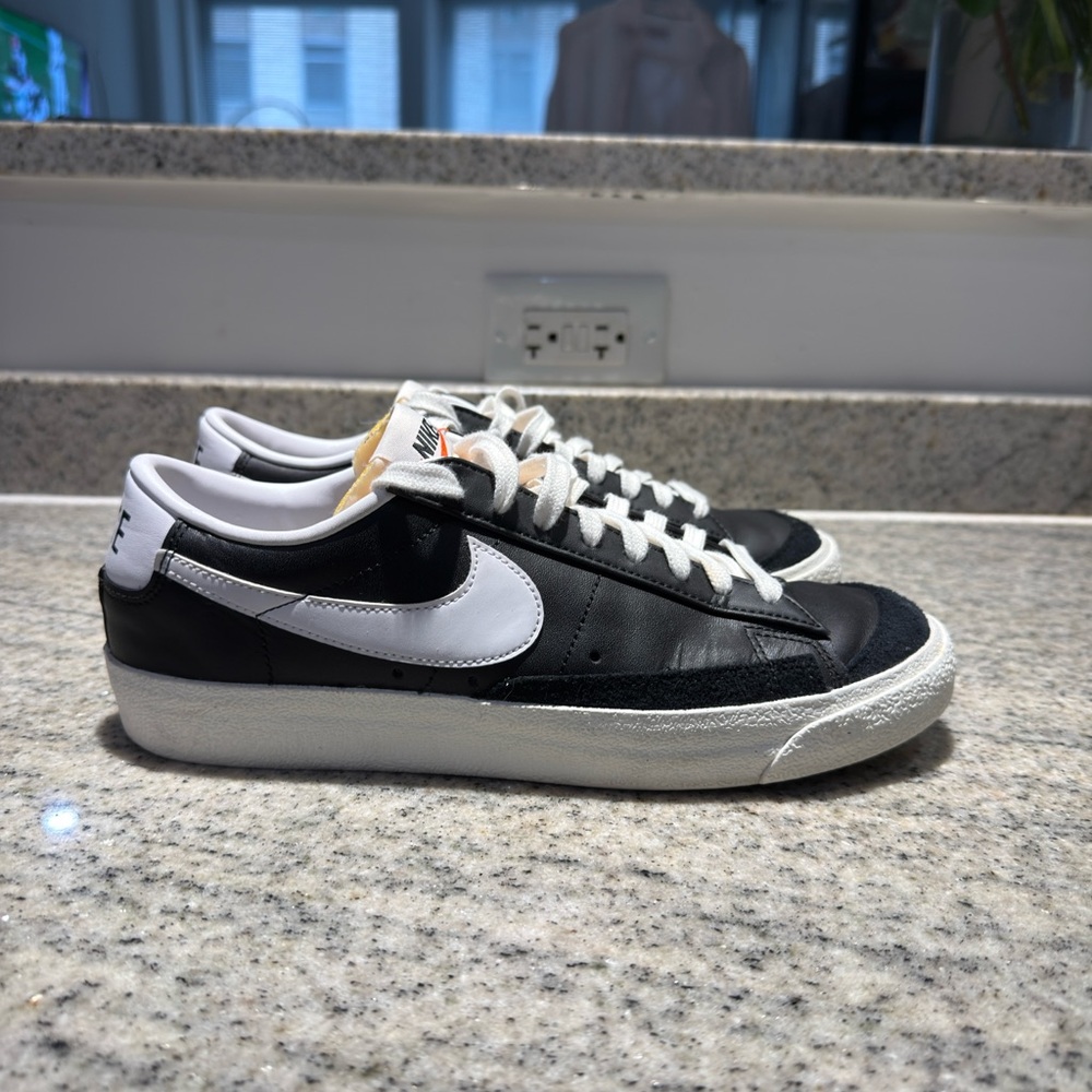 Nike Blazer Low '77 Vintage Men's Size 9.5 Sail Shoes White/Black